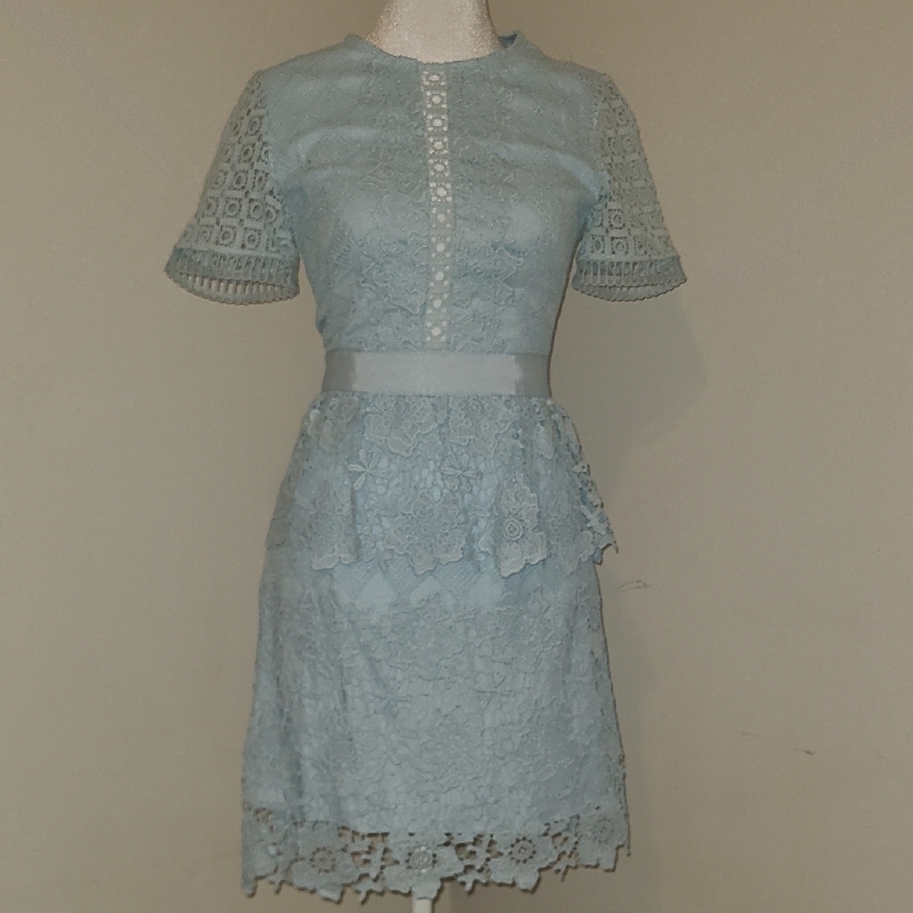 Elegant Lace Dress in Light Blue